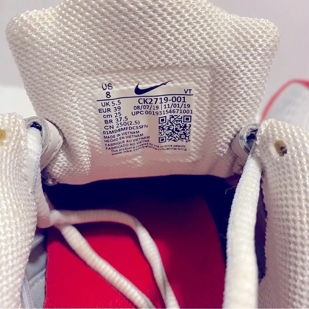 Nike Women’s White & Pink Athletic Sneakers - Picture 6 of 6